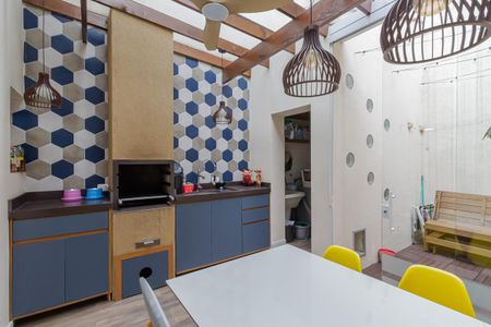 Casa à venda com 130m², 2 quartos e 1 vaga Casa à venda com 130m², 2 quartos e 1 vagaQuintal - Churrasqueira