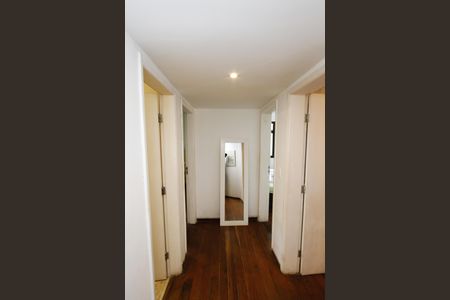 Apartamento para alugar com 300m², 4 quartos e 2 vagasCorredor