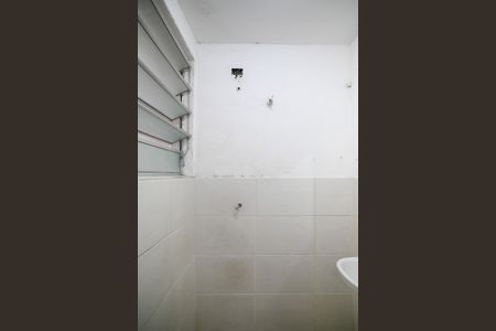 Banheiro de kitnet/studio para alugar com 1 quarto, 28m² em Ipiranga, São Paulo