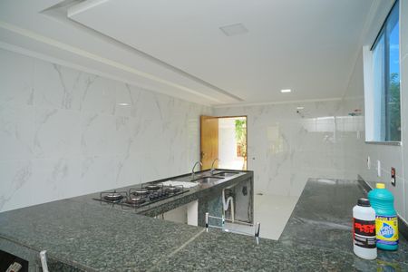 Casa de condomínio para alugar com 289m², 3 quartos e 3 vagasCozinha