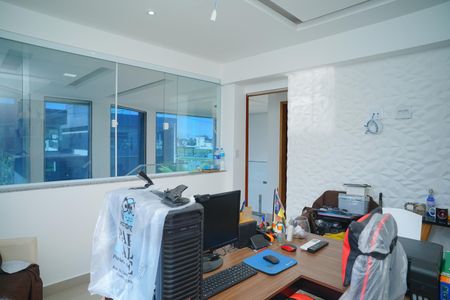 Casa de condomínio para alugar com 289m², 3 quartos e 3 vagasEscritório