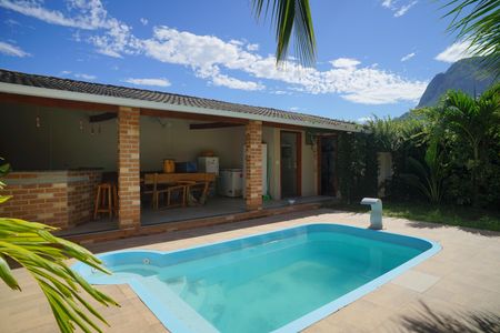 Casa de condomínio para alugar com 289m², 3 quartos e 3 vagasÁrea externa