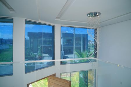 Casa de condomínio para alugar com 289m², 3 quartos e 3 vagasSala