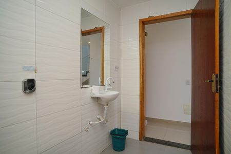 Casa de condomínio para alugar com 289m², 3 quartos e 3 vagasBanheiro Social 1