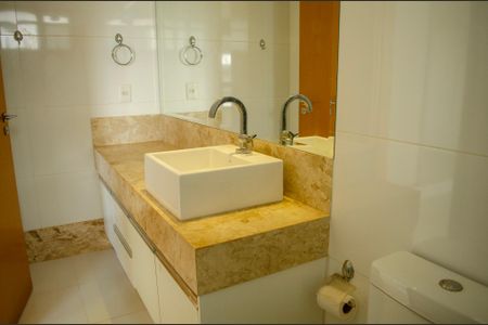 Apartamento para alugar com 150m², 3 quartos e 3 vagasBanheiro da Suíte 1