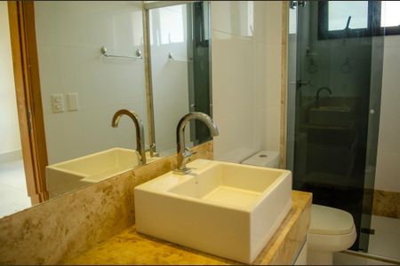 Apartamento para alugar com 150m², 3 quartos e 3 vagasBanheiro da Suíte 1