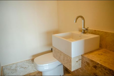 Lavabo de apartamento para alugar com 3 quartos, 150m² em Jardim Goiás, Goiânia