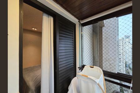 Apartamento à venda com 98m², 3 quartos e 2 vagas Apartamento à venda com 98m², 3 quartos e 2 vagasVaranda da Suíte