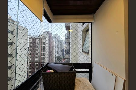 Apartamento à venda com 98m², 3 quartos e 2 vagas Apartamento à venda com 98m², 3 quartos e 2 vagasVaranda da Suíte