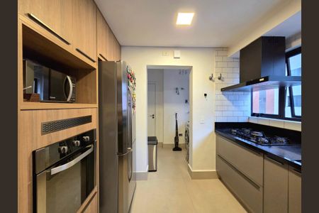 Apartamento à venda com 98m², 3 quartos e 2 vagas Apartamento à venda com 98m², 3 quartos e 2 vagasCozinha
