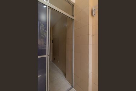 Apartamento para alugar com 74m², 2 quartos e 1 vagaÁrea de Serviço