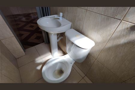 Casa para alugar com 60m², 1 quarto e sem vagaBanheiro