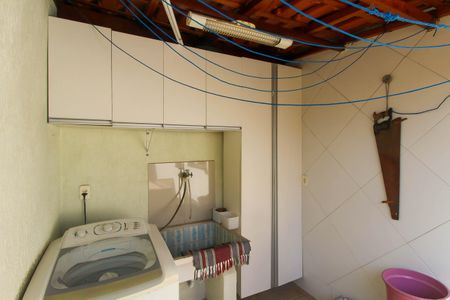 Casa à venda com 128m², 2 quartos e 2 vagasÁrea de Serviço