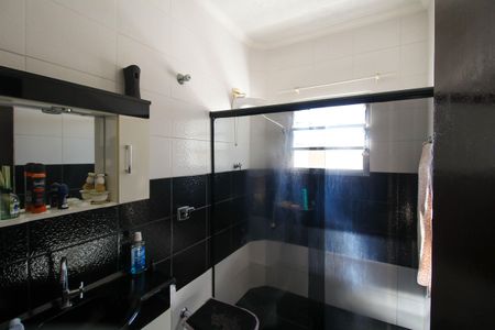 Casa à venda com 128m², 2 quartos e 2 vagasBanheiro da Suíte