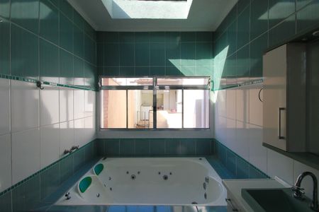 Casa à venda com 128m², 2 quartos e 2 vagasBanheiro da Suíte 2