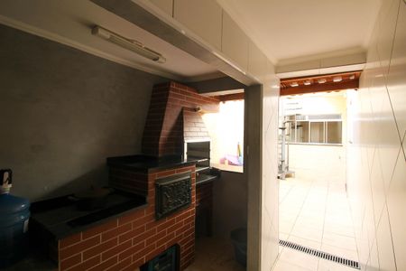 Casa à venda com 128m², 2 quartos e 2 vagasChurrasqueira