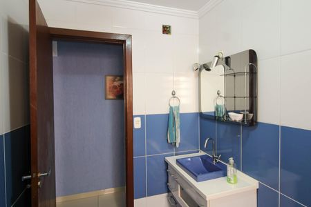 Casa à venda com 128m², 2 quartos e 2 vagasBanheiro