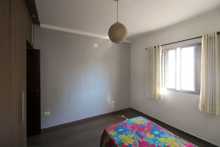 Casa à venda com 128m², 2 quartos e 2 vagasQuarto 2 - Suíte