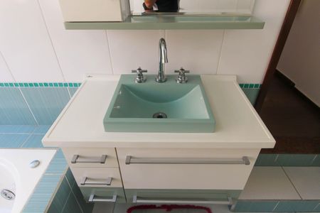 Casa à venda com 128m², 2 quartos e 2 vagasBanheiro da Suíte 2