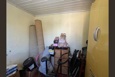 Casa à venda com 80m², 2 quartos e 3 vagas