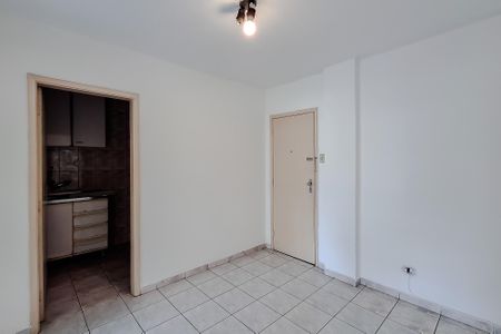 Apartamento à venda com 43m², 2 quartos e sem vaga Apartamento à venda com 43m², 2 quartos e sem vagaSala