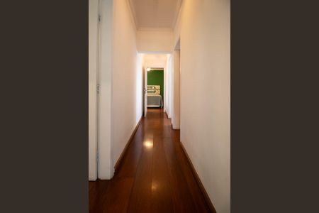 Apartamento à venda com 135m², 3 quartos e 2 vagas Apartamento à venda com 135m², 3 quartos e 2 vagasCorredor