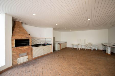 Apartamento à venda com 135m², 3 quartos e 2 vagas Apartamento à venda com 135m², 3 quartos e 2 vagasChurrasqueira