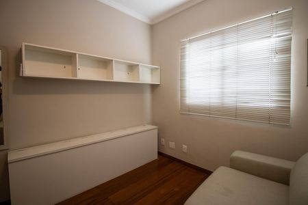 Apartamento à venda com 135m², 3 quartos e 2 vagas Apartamento à venda com 135m², 3 quartos e 2 vagasQuarto 1