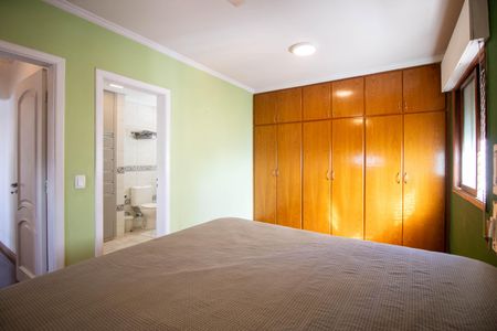 Apartamento à venda com 135m², 3 quartos e 2 vagas Apartamento à venda com 135m², 3 quartos e 2 vagasSuíte