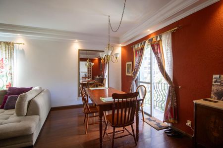 Apartamento à venda com 135m², 3 quartos e 2 vagas Apartamento à venda com 135m², 3 quartos e 2 vagasSala