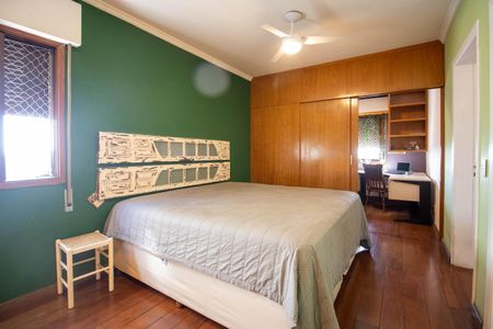 Apartamento à venda com 135m², 3 quartos e 2 vagas Apartamento à venda com 135m², 3 quartos e 2 vagasSuíte