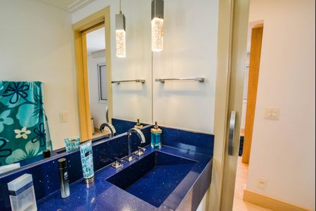 Apartamento para alugar com 100m², 2 quartos e 2 vagas Apartamento para alugar com 100m², 2 quartos e 2 vagasBanheiro da Suíte