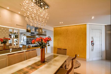 Apartamento para alugar com 100m², 2 quartos e 2 vagas Apartamento para alugar com 100m², 2 quartos e 2 vagasSala de Jantar