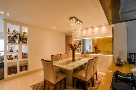 Apartamento para alugar com 100m², 2 quartos e 2 vagas Apartamento para alugar com 100m², 2 quartos e 2 vagasSala de Jantar