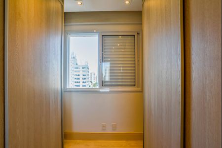 Apartamento para alugar com 100m², 2 quartos e 2 vagas Apartamento para alugar com 100m², 2 quartos e 2 vagasCloset da suíte