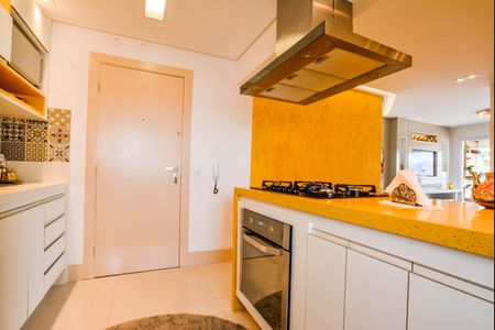 Apartamento para alugar com 100m², 2 quartos e 2 vagas Apartamento para alugar com 100m², 2 quartos e 2 vagasCozinha