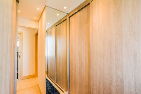 Apartamento para alugar com 100m², 2 quartos e 2 vagas Apartamento para alugar com 100m², 2 quartos e 2 vagasCloset da suíte