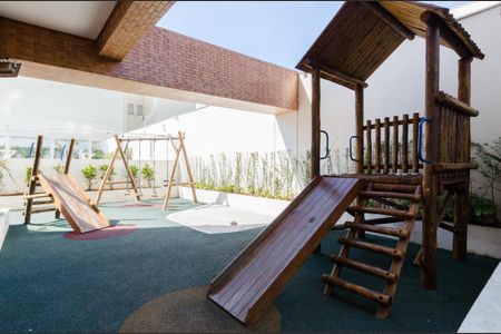 Apartamento para alugar com 100m², 2 quartos e 2 vagas Apartamento para alugar com 100m², 2 quartos e 2 vagasÁrea comum - Playground