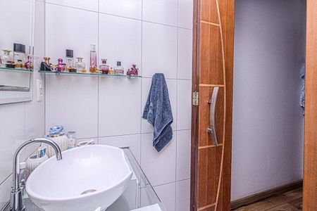 Casa à venda com 398m², 6 quartos e 5 vagasbanheiro na suíte 3_4