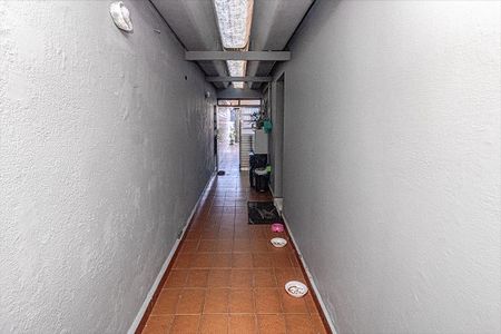 Casa à venda com 398m², 6 quartos e 5 vagascorredor larteral_2
