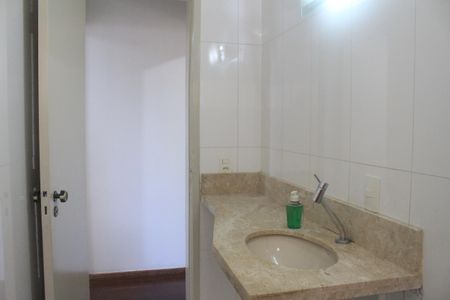 Apartamento para alugar com 65m², 2 quartos e 2 vagasBanheiro 1