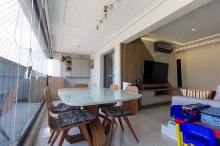 Apartamento à venda com 105m², 3 quartos e 2 vagas Apartamento à venda com 105m², 3 quartos e 2 vagasVaranda