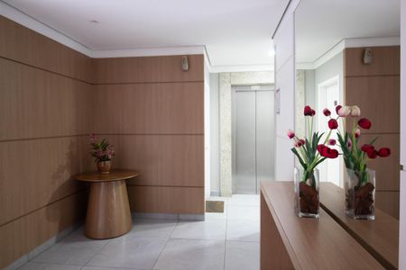 Apartamento para alugar com 65m², 2 quartos e 1 vagaHall social