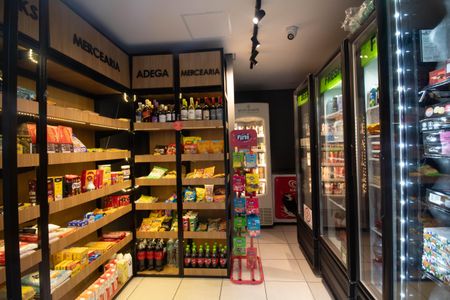 Apartamento para alugar com 65m², 2 quartos e 1 vagaMini Mercadinho