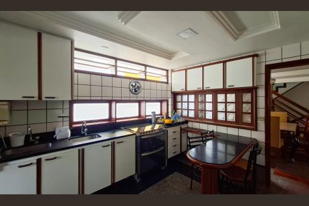 Casa para alugar com 7 quartos, 95m² em Liberdade, Belo Horizonte