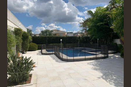 Casa de condomínio à venda com 705m², 4 quartos e 8 vagasAREA EXTERNA