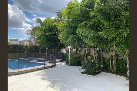 Casa de condomínio à venda com 705m², 4 quartos e 8 vagasAREA EXTERNA