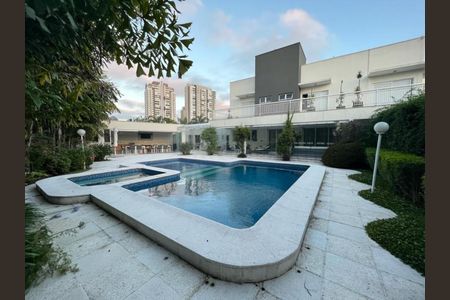 Casa de condomínio à venda com 705m², 4 quartos e 8 vagasAREA EXTERNA