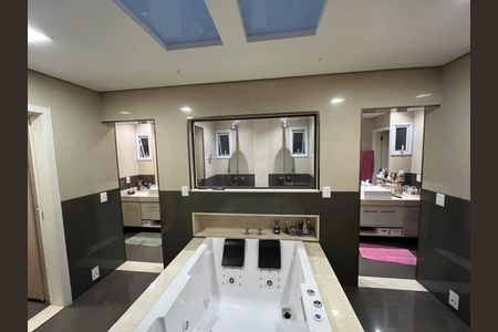 Casa de condomínio à venda com 705m², 4 quartos e 8 vagasHIDRO