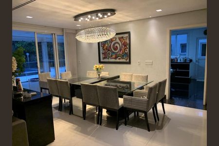 Casa de condomínio à venda com 705m², 4 quartos e 8 vagasSALA